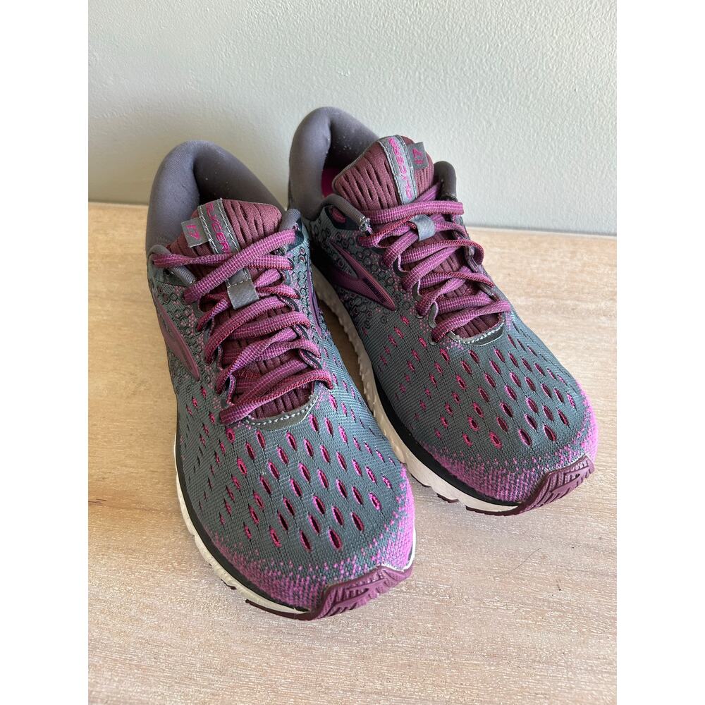 Brooks women’s running shoes size 8 - Picture 2 of 12